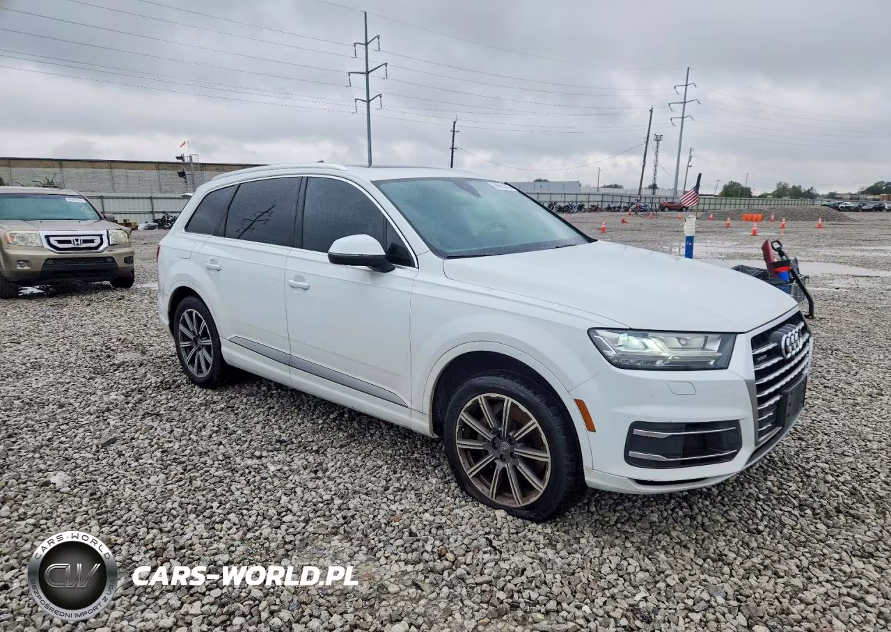 2017 Audi Q7 Premium Plus VIN:WA1LAAF72HD007292 - 4