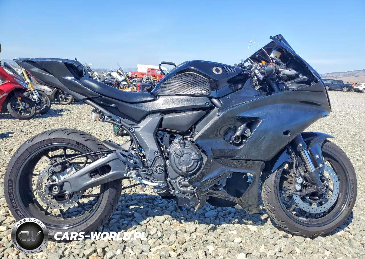 2022 Yamaha Yzfr7