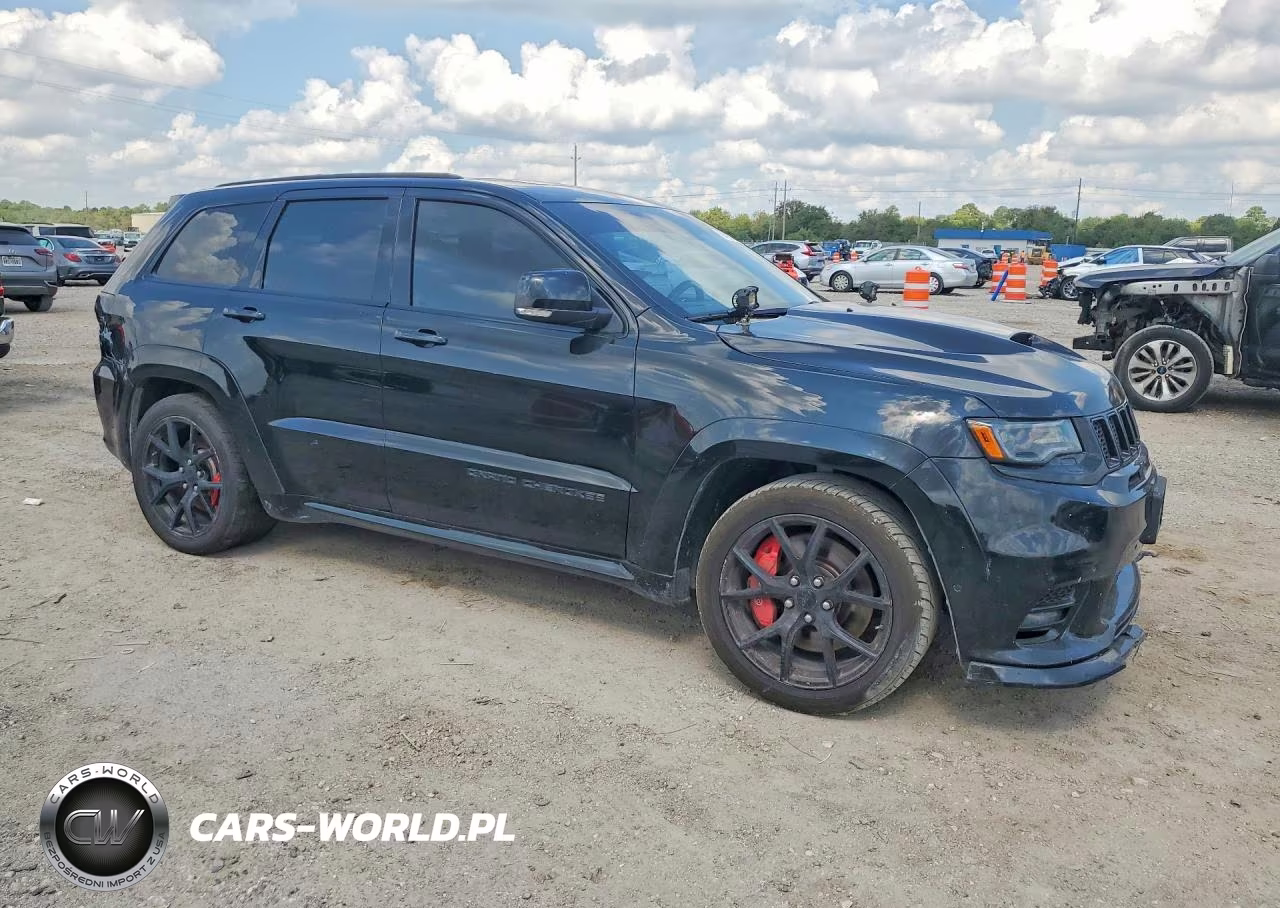 2017 Jeep Grand Cherokee Srt-8 VIN:1C4RJFDJ1HC853835 - 4