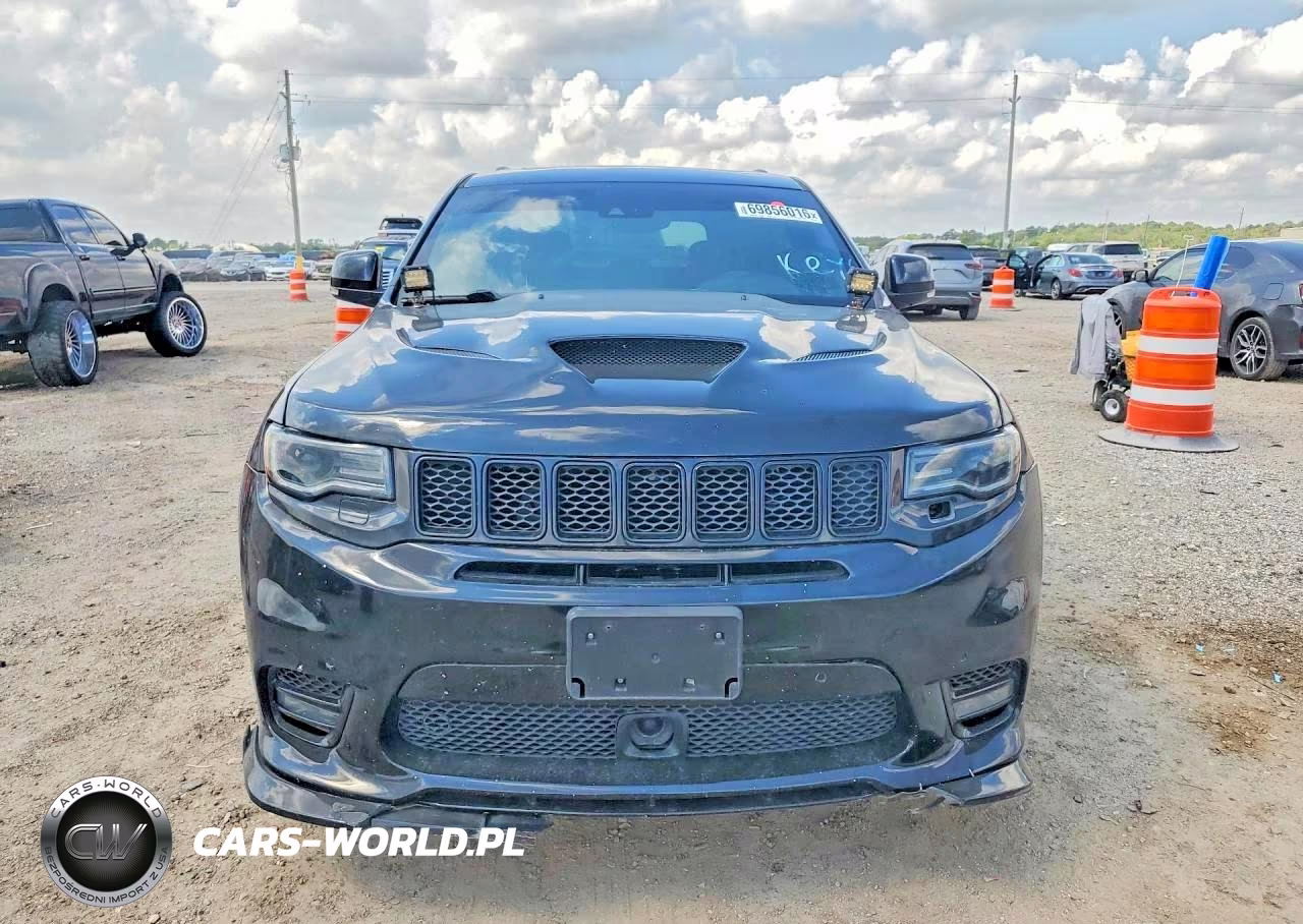 2017 Jeep Grand Cherokee Srt-8 VIN:1C4RJFDJ1HC853835 - 5