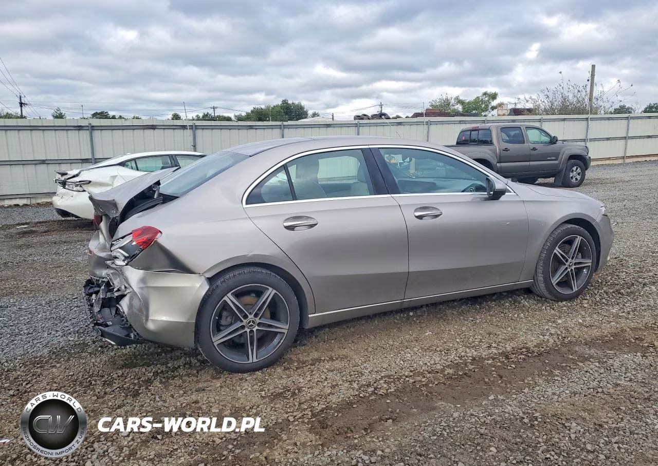 2019 Mercedes-Benz A 220 4Matic VIN:WDD3G4FB5KW003099 - 3
