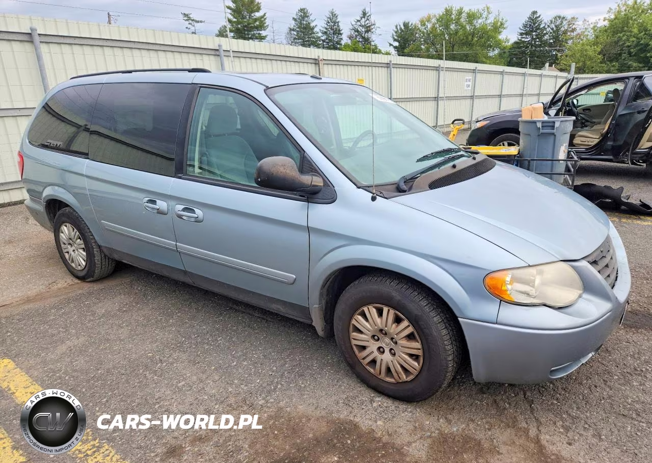 2006 Chrysler Town & Country Lx VIN:2A4GP44R06R724564 - 4