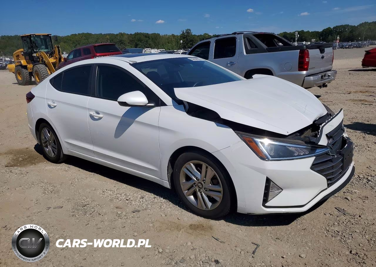 2019 Hyundai Elantra Value Edition VIN:5NPD84LF2KH432743 - 4