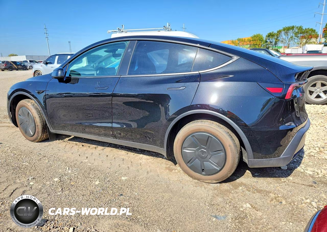 2026 Tesla Model Y VIN:7SAYGDED6TA697083 - 2