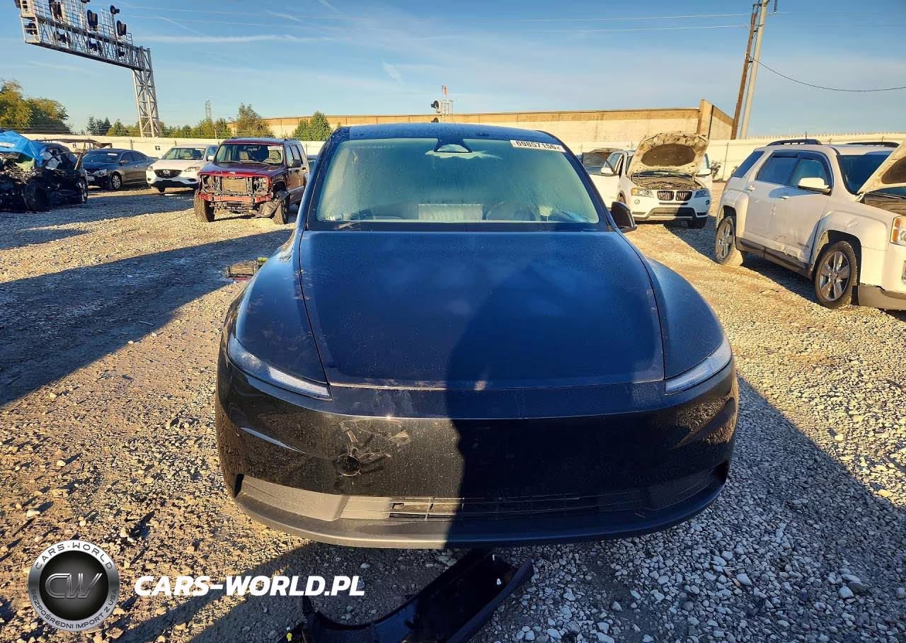 2026 Tesla Model Y VIN:7SAYGDED6TA697083 - 5