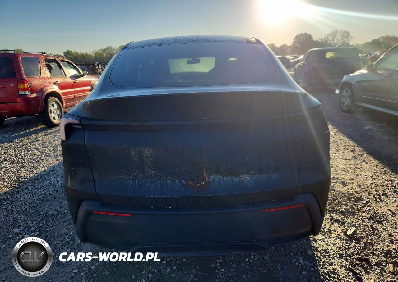 2026 Tesla Model Y VIN:7SAYGDED6TA697083 - 6