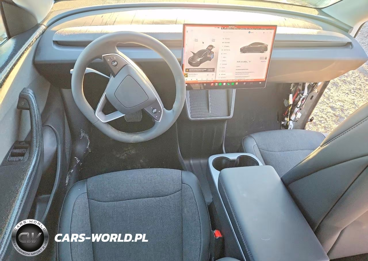 2026 Tesla Model Y VIN:7SAYGDED6TA697083 - 8