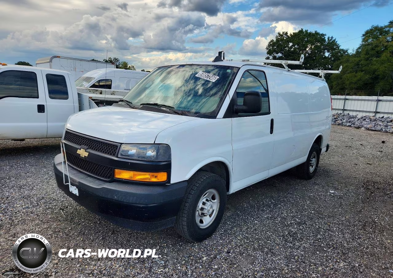 2022 Chevrolet Express G2500