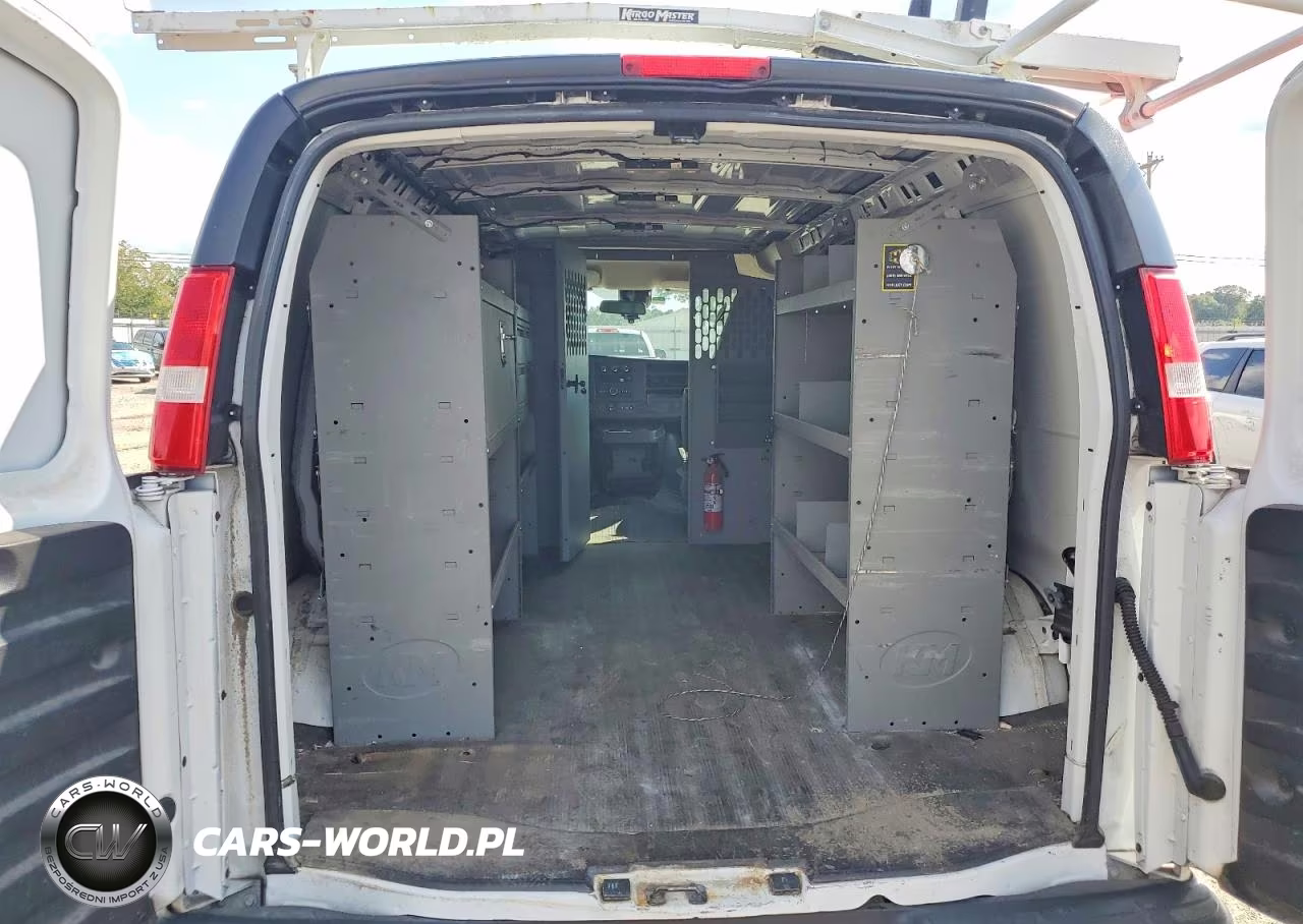 2022 Chevrolet Express G2500 VIN:1GCWGAFP1N1164794 - 10