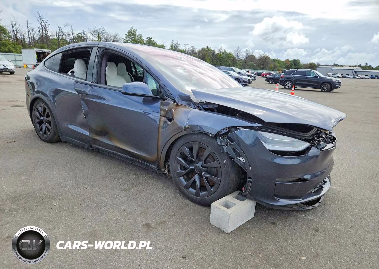 2022 Tesla Model X VIN:7SAXCBE5XNF363925 - 4