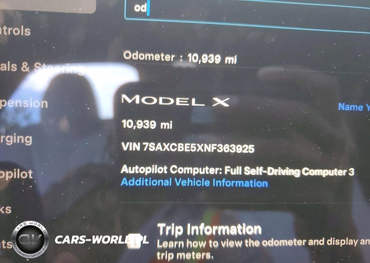 2022 Tesla Model X VIN:7SAXCBE5XNF363925 - 9