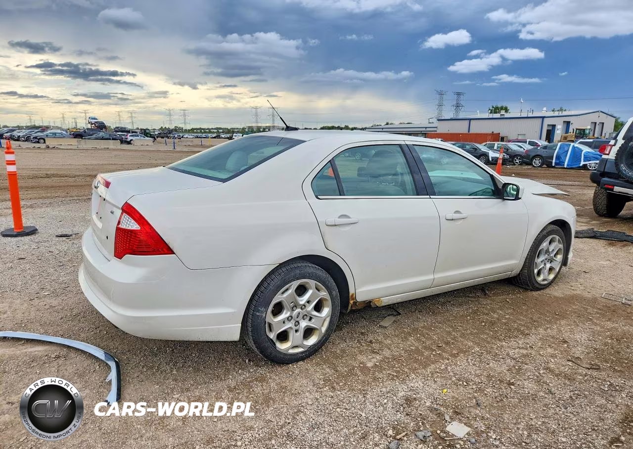 2011 Ford Fusion Se VIN:3FAHP0HA9BR231497 - 3