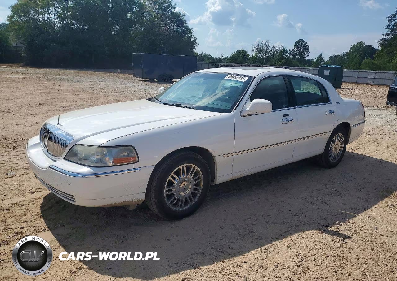 2007 Lincoln Town Car Signature Limited
