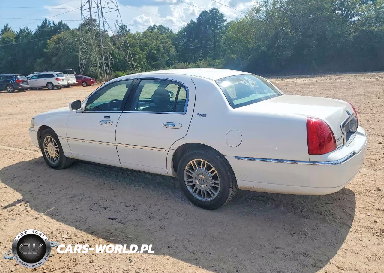 2007 Lincoln Town Car Signature Limited VIN:1LNHM82V77Y630975 - 2