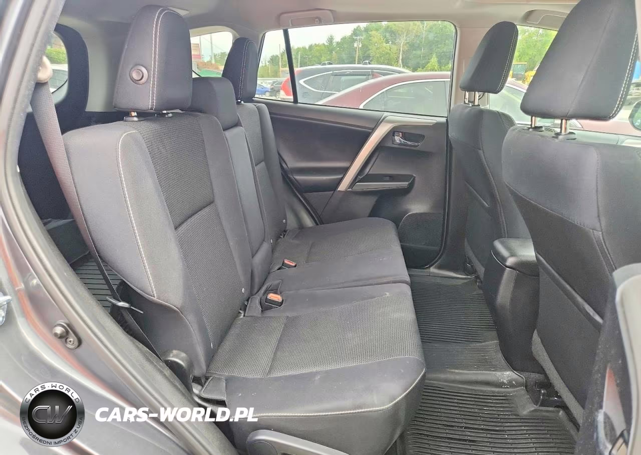 2018 Toyota Rav4 Xle VIN:2T3RFREVXJW780231 - 11