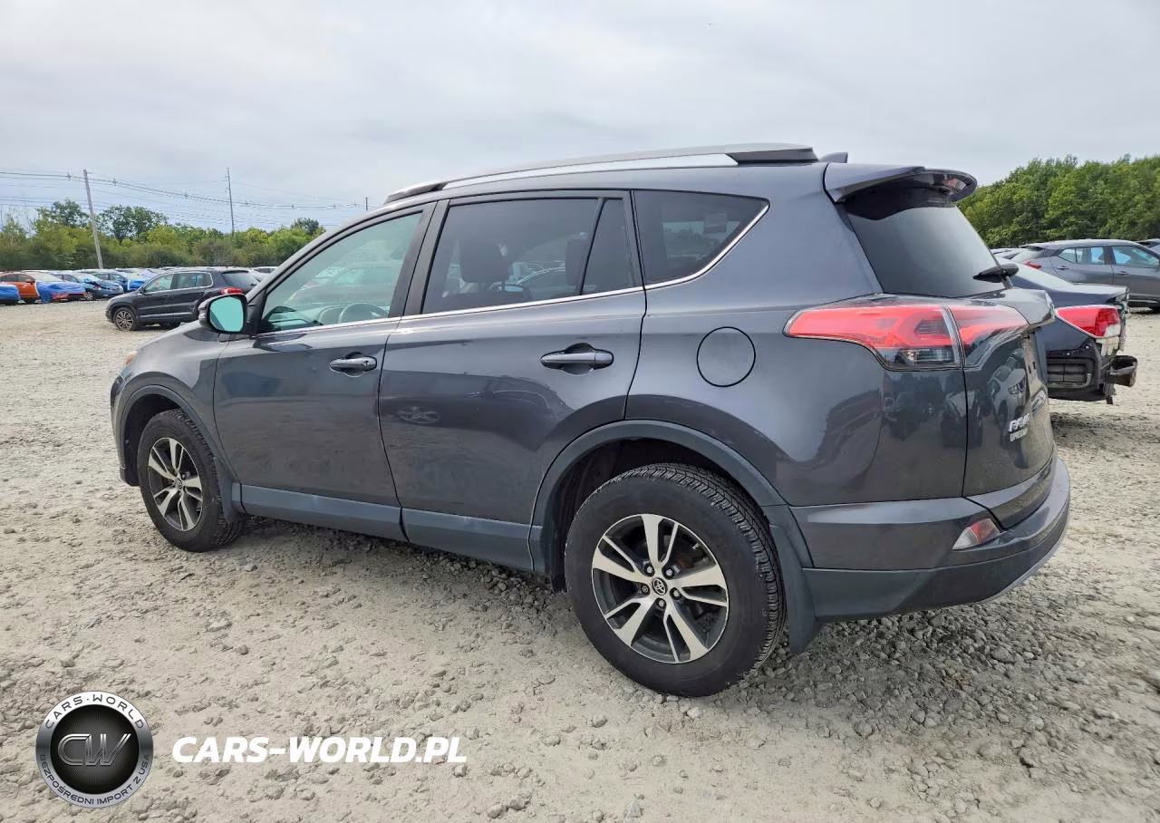 2018 Toyota Rav4 Xle VIN:2T3RFREVXJW780231 - 2