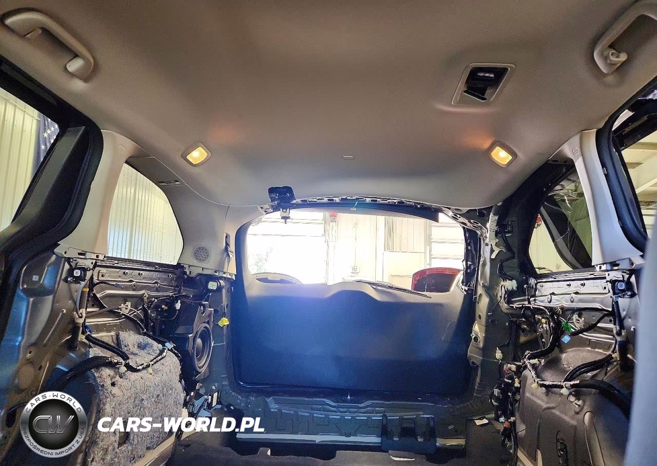 2026 Honda Odyssey Elite VIN:5FNRL6H95TB048796 - 10