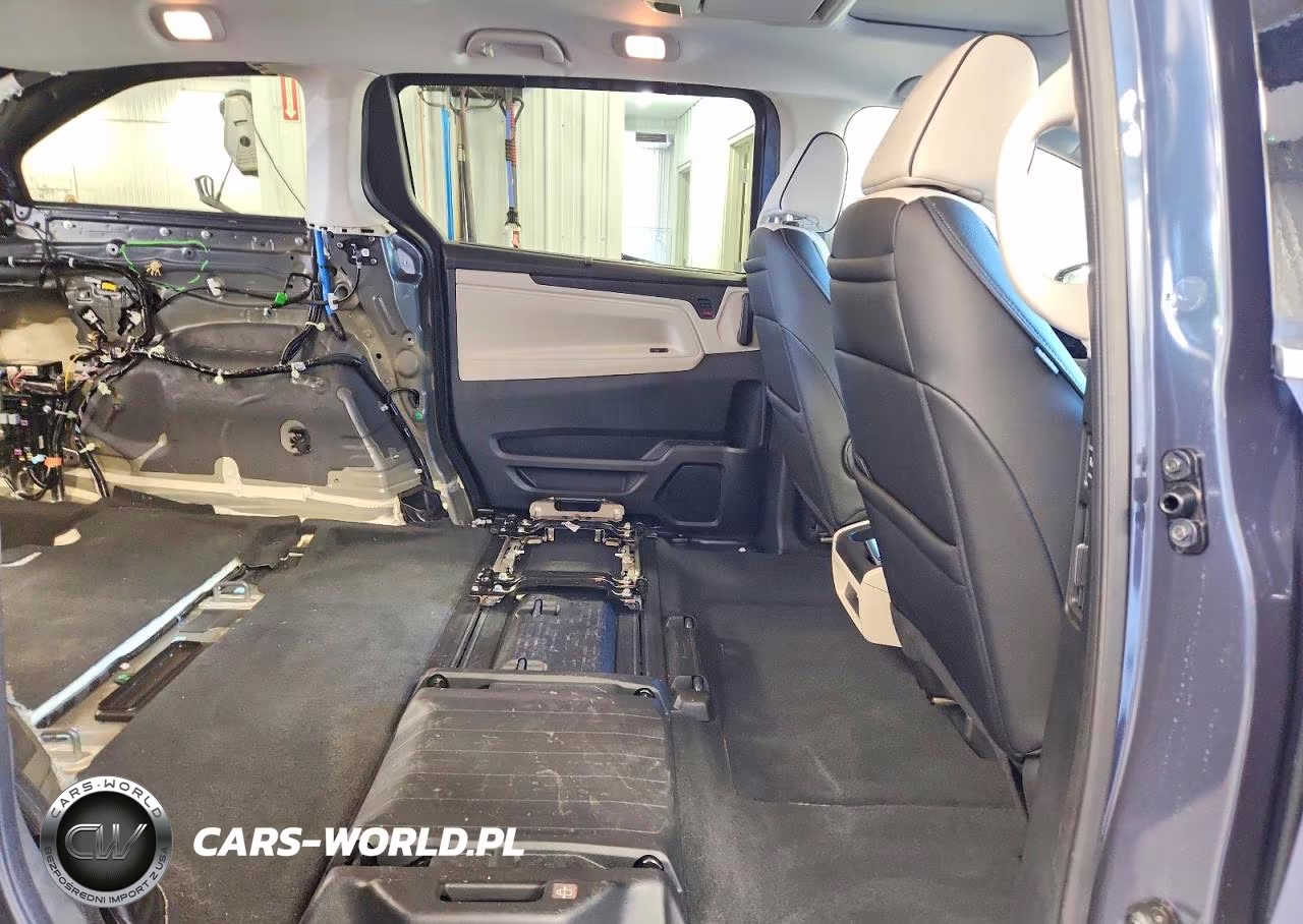 2026 Honda Odyssey Elite VIN:5FNRL6H95TB048796 - 11