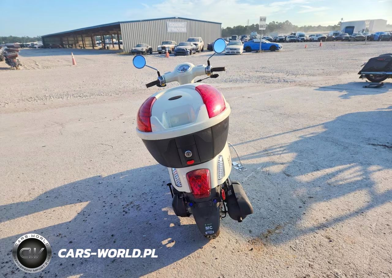 2022 Genuine Scooter Co. Buddy Kick VIN:RFVJFJ100N1002894 - 4