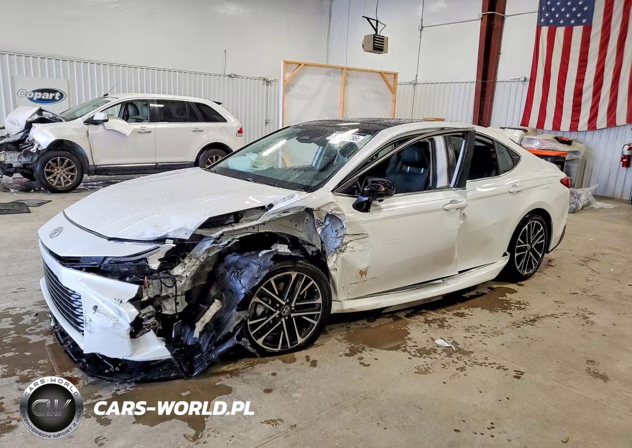 2025 Toyota Camry Xle VIN:4T1DAACKXSU618757 - 1