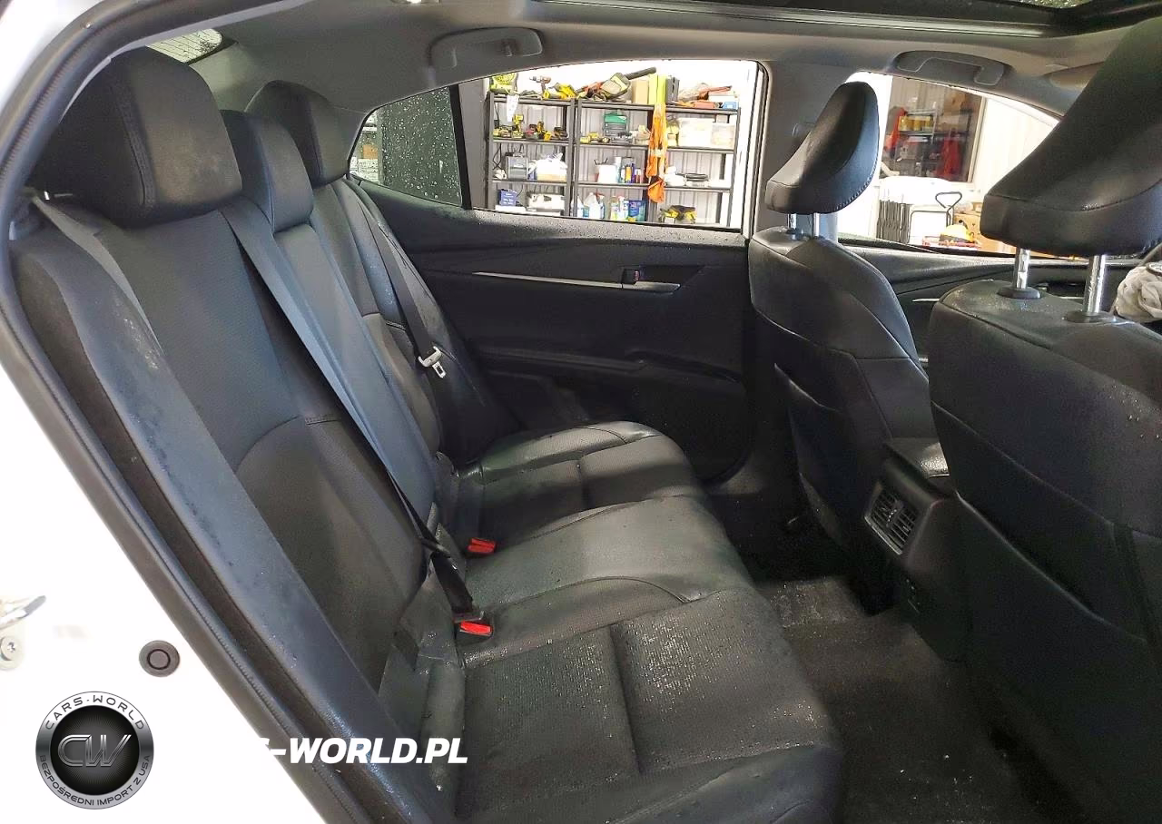 2025 Toyota Camry Xle VIN:4T1DAACKXSU618757 - 10