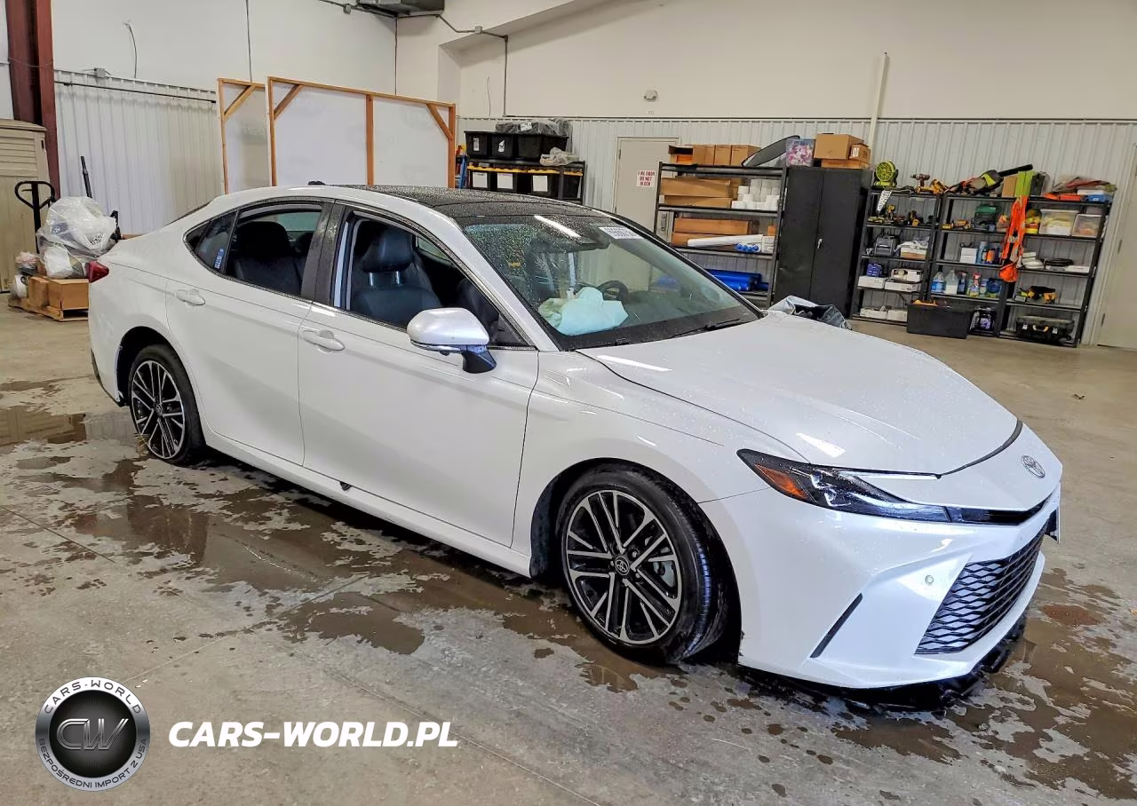 2025 Toyota Camry Xle VIN:4T1DAACKXSU618757 - 4