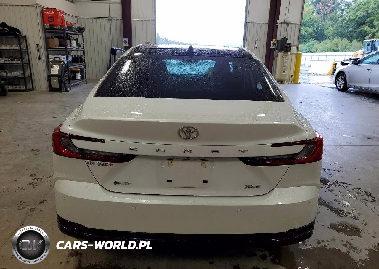 2025 Toyota Camry Xle VIN:4T1DAACKXSU618757 - 6