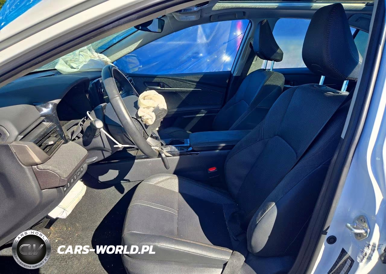 2025 Toyota Camry Xle VIN:4T1DAACKXSU618757 - 7