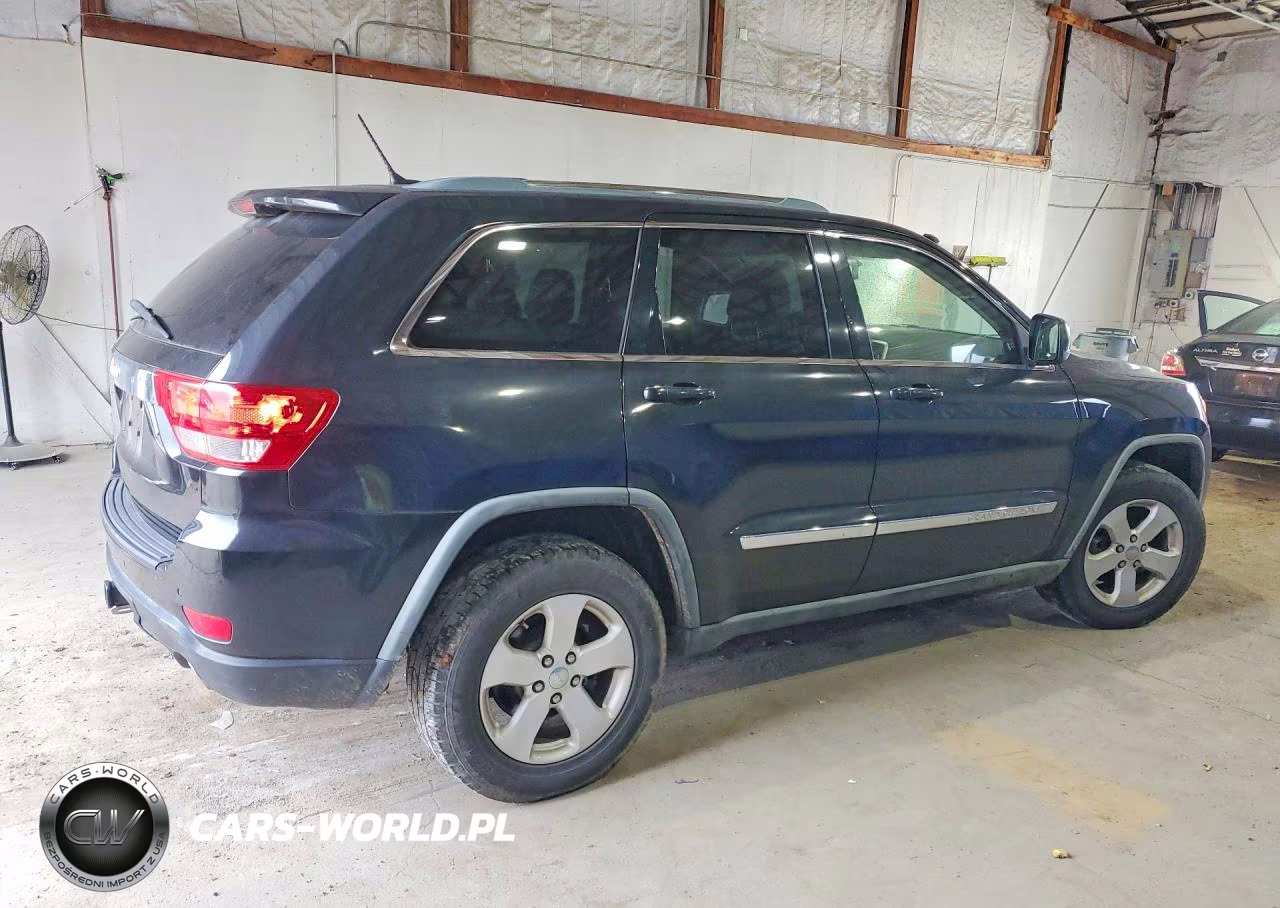 2011 Jeep Grand Cherokee Laredo VIN:1J4RR4GT5BC627499 - 3