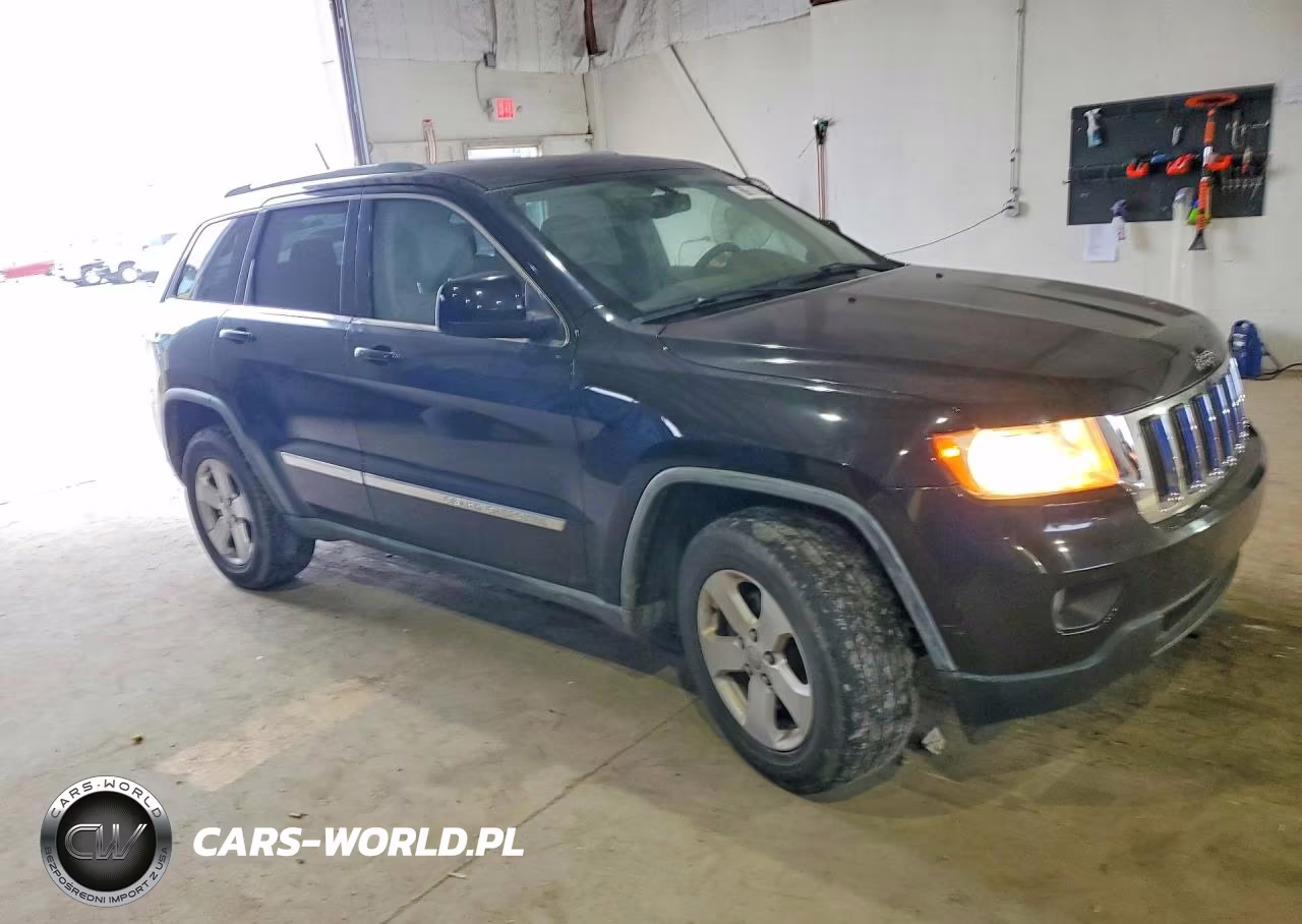 2011 Jeep Grand Cherokee Laredo VIN:1J4RR4GT5BC627499 - 4