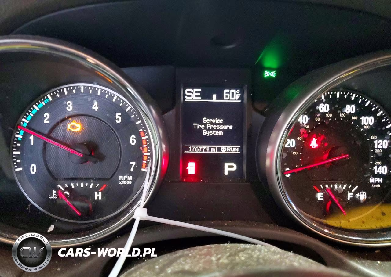 2011 Jeep Grand Cherokee Laredo VIN:1J4RR4GT5BC627499 - 9