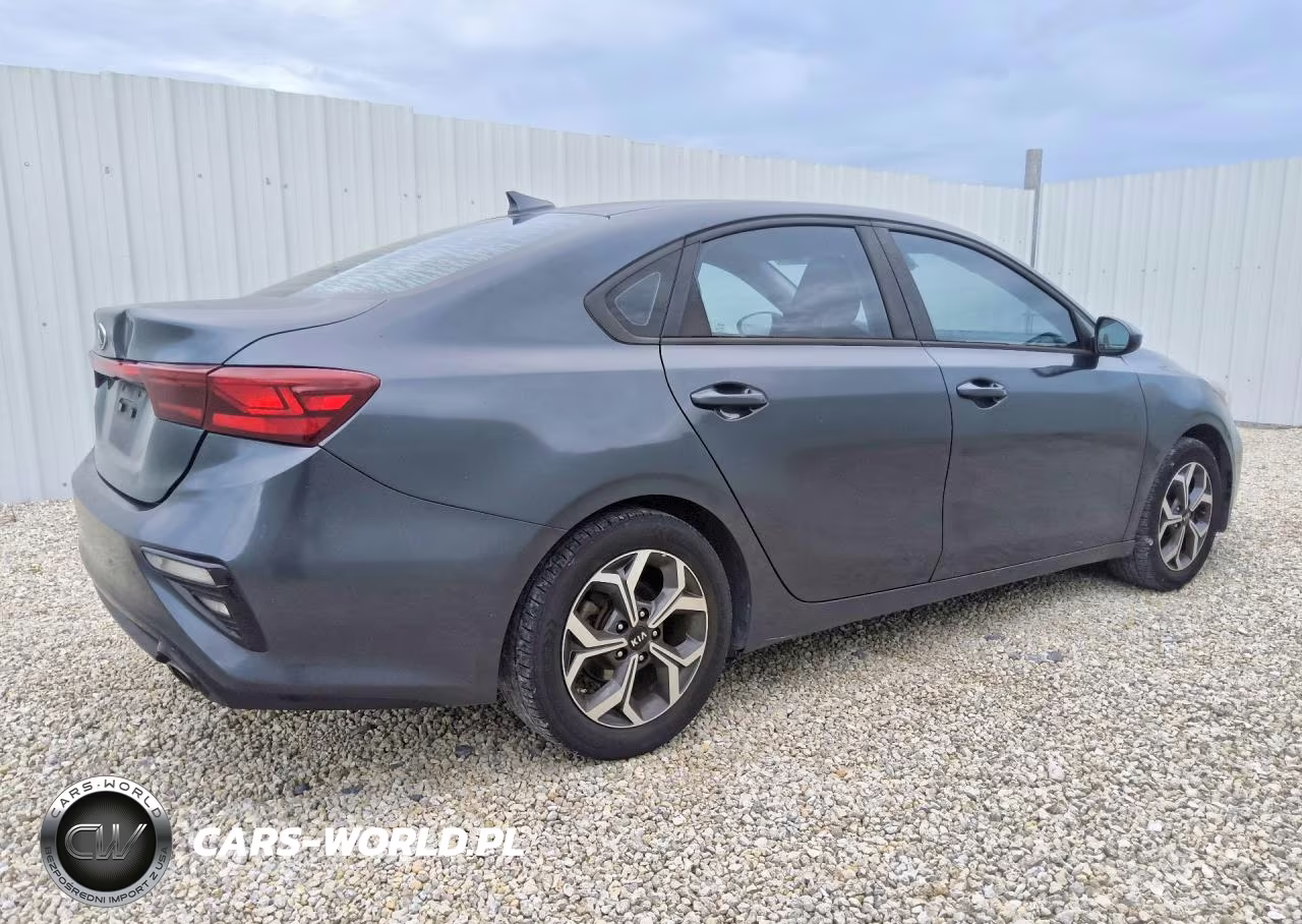 2021 Kia Forte Lxs VIN:3KPF24AD5ME284963 - 3