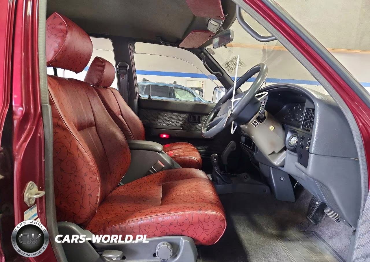 1995 Toyota Hilux VIN:KZN1309074345 - 7