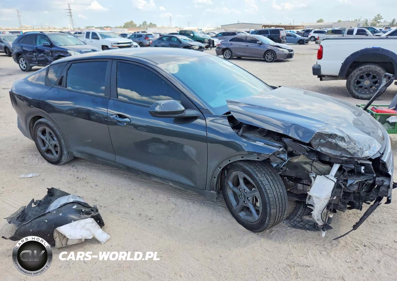 2025 Kia K4 Lxs VIN:3KPFT4DEXSE138301 - 4