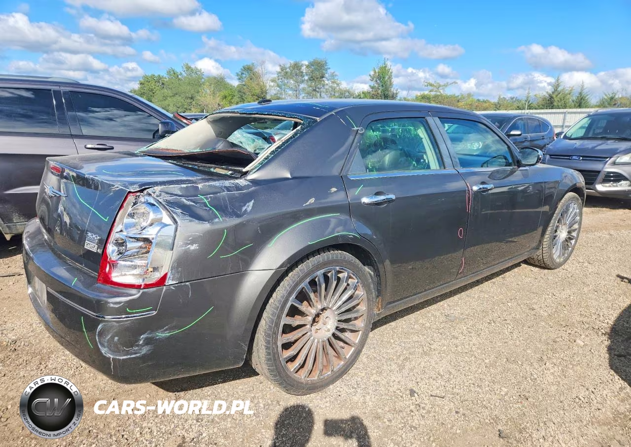 2010 Chrysler 300 Touring VIN:2C3CA5CV8AH101769 - 3
