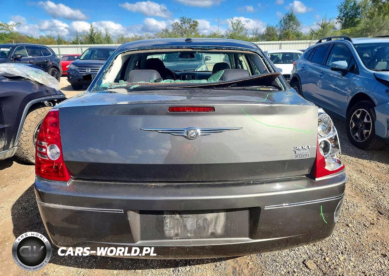 2010 Chrysler 300 Touring VIN:2C3CA5CV8AH101769 - 6