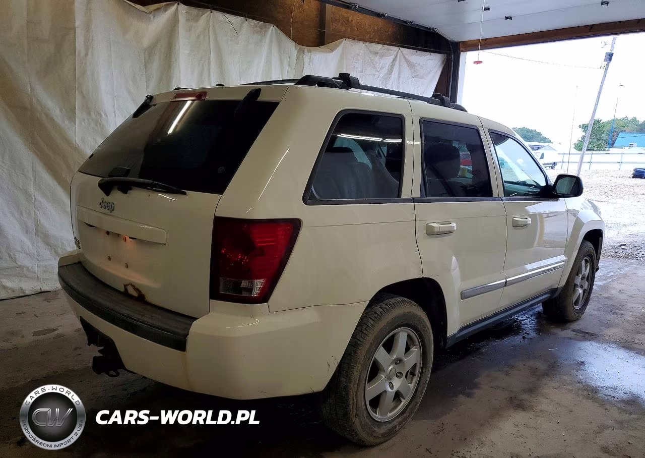 2010 Jeep Grand Cherokee Laredo VIN:1J4PR4GK4AC142848 - 3