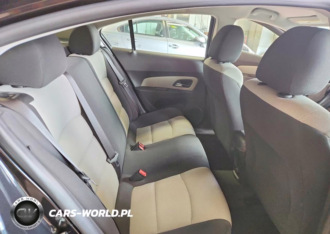 2015 Chevrolet Cruze Ls VIN:1G1PA5SH1F7271346 - 10