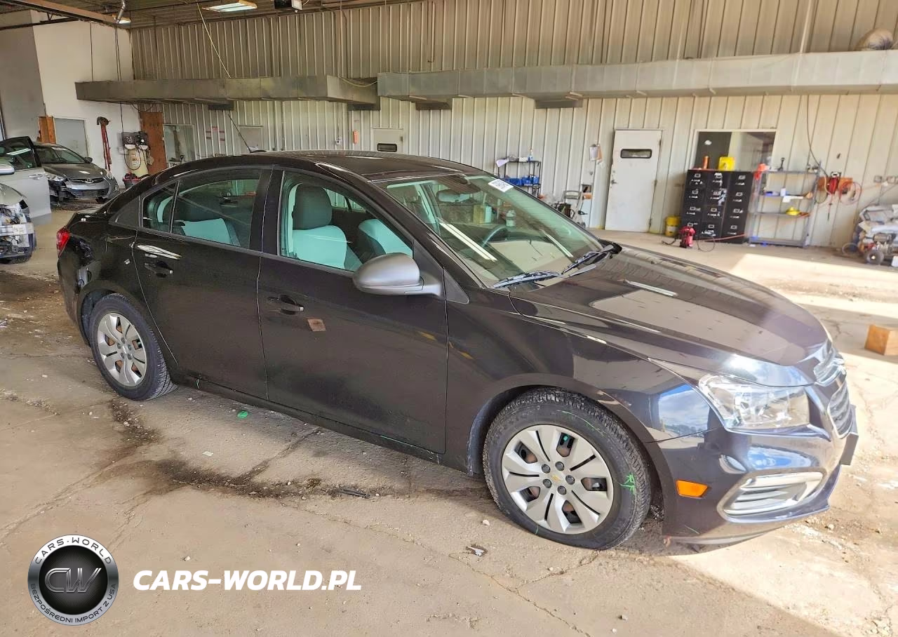 2015 Chevrolet Cruze Ls VIN:1G1PA5SH1F7271346 - 4