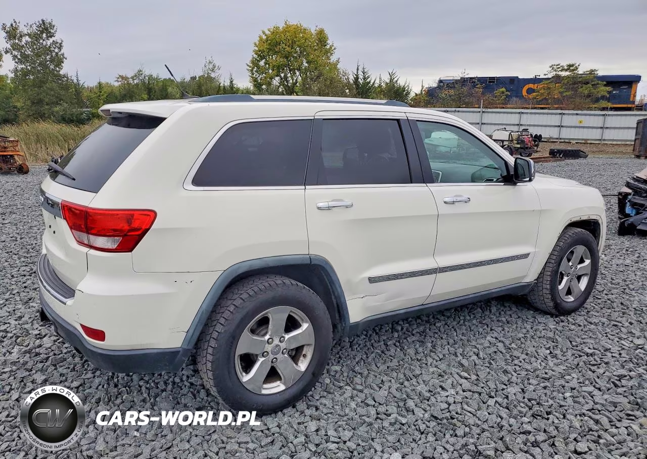 2011 Jeep Grand Cherokee Limited VIN:1J4RR5GT1BC540205 - 3