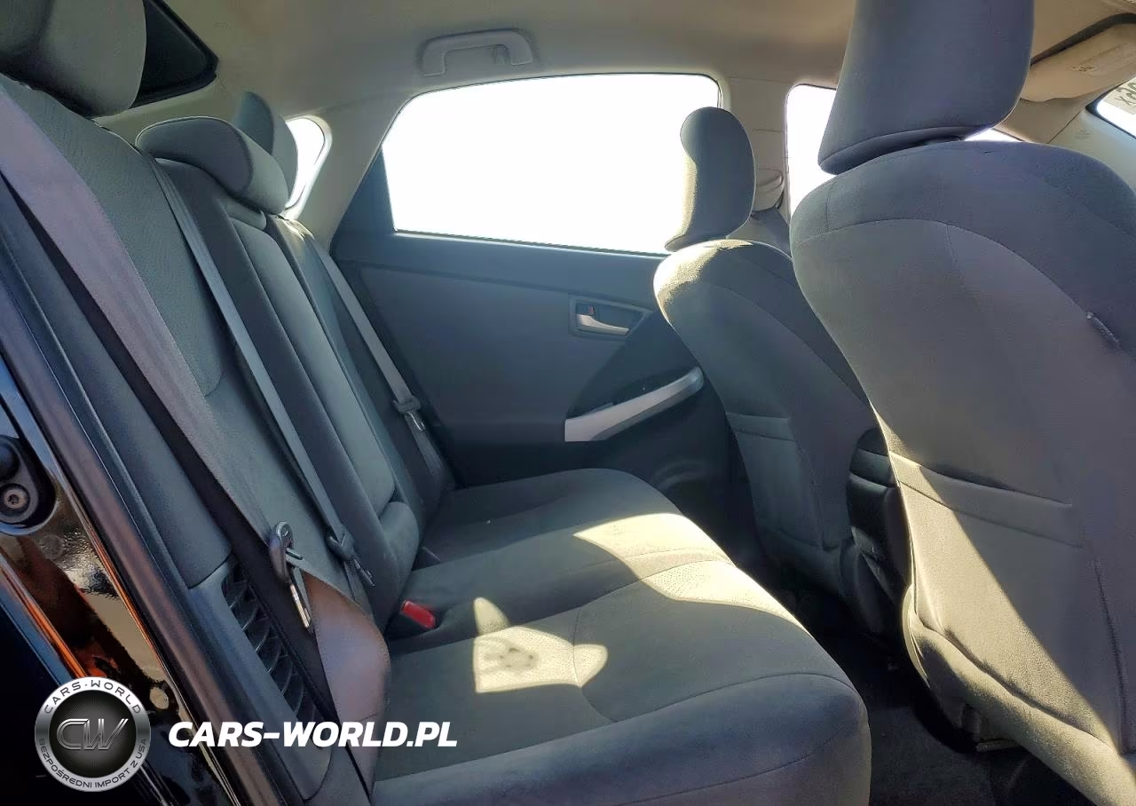 2013 Toyota Prius Two VIN:JTDKN3DU2D5553122 - 10
