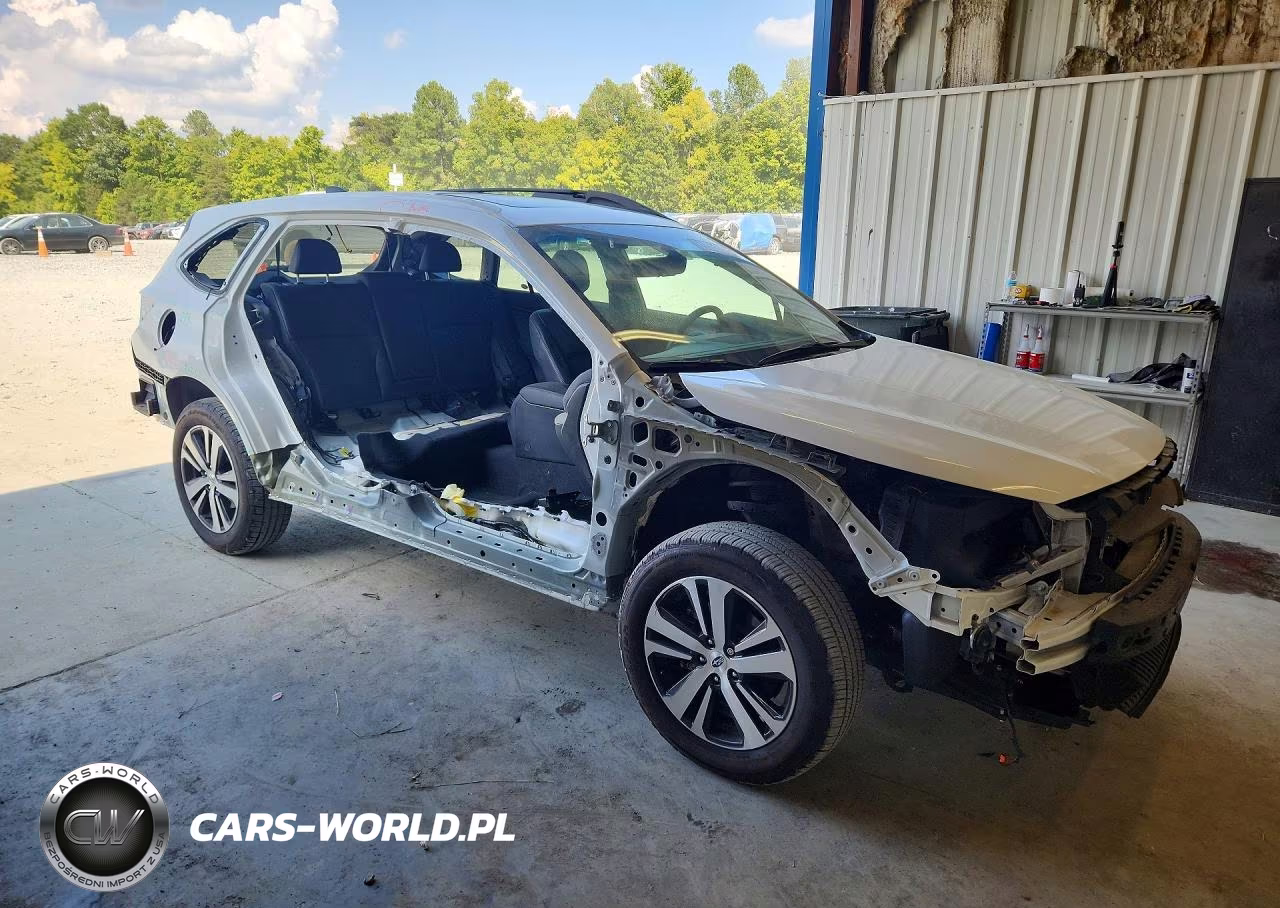 2018 Subaru Outback 2.5I Limited VIN:4S4BSANC6J3231038 - 4