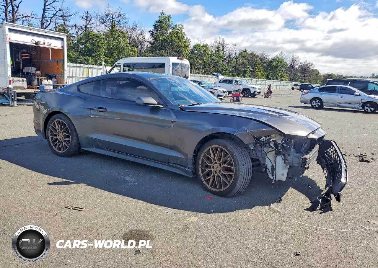 2018 Ford Mustang VIN:1FA6P8TH2J5120172 - 4