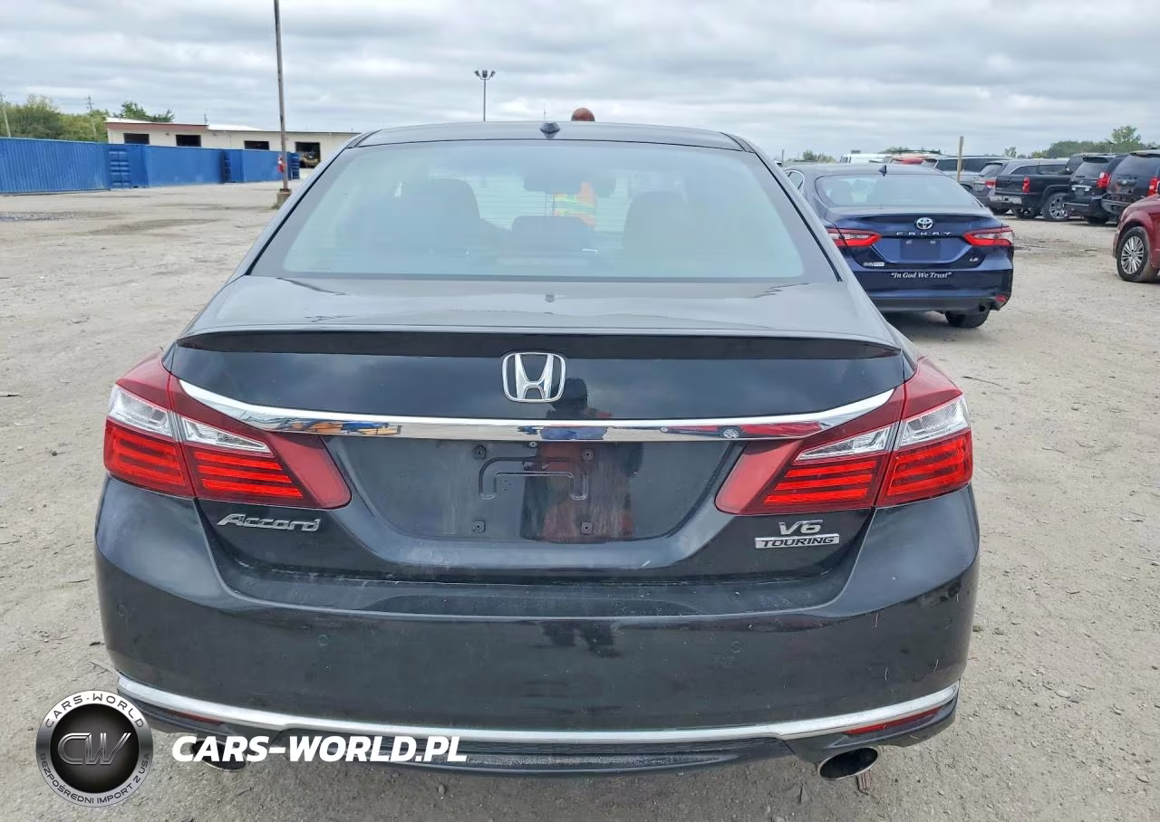 2017 Honda Accord Touring VIN:1HGCR3F98HA031577 - 6