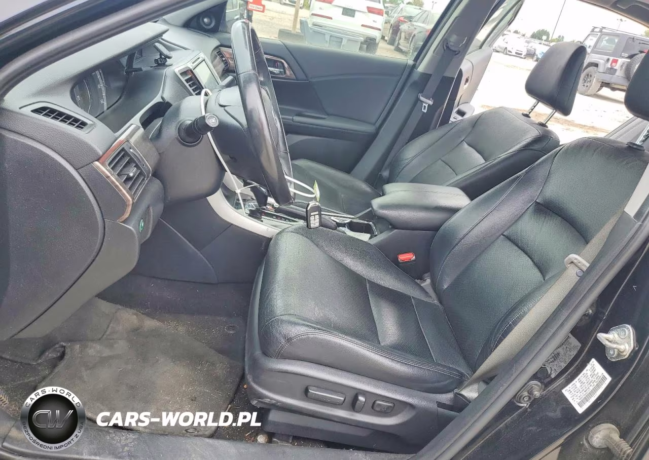 2017 Honda Accord Touring VIN:1HGCR3F98HA031577 - 7