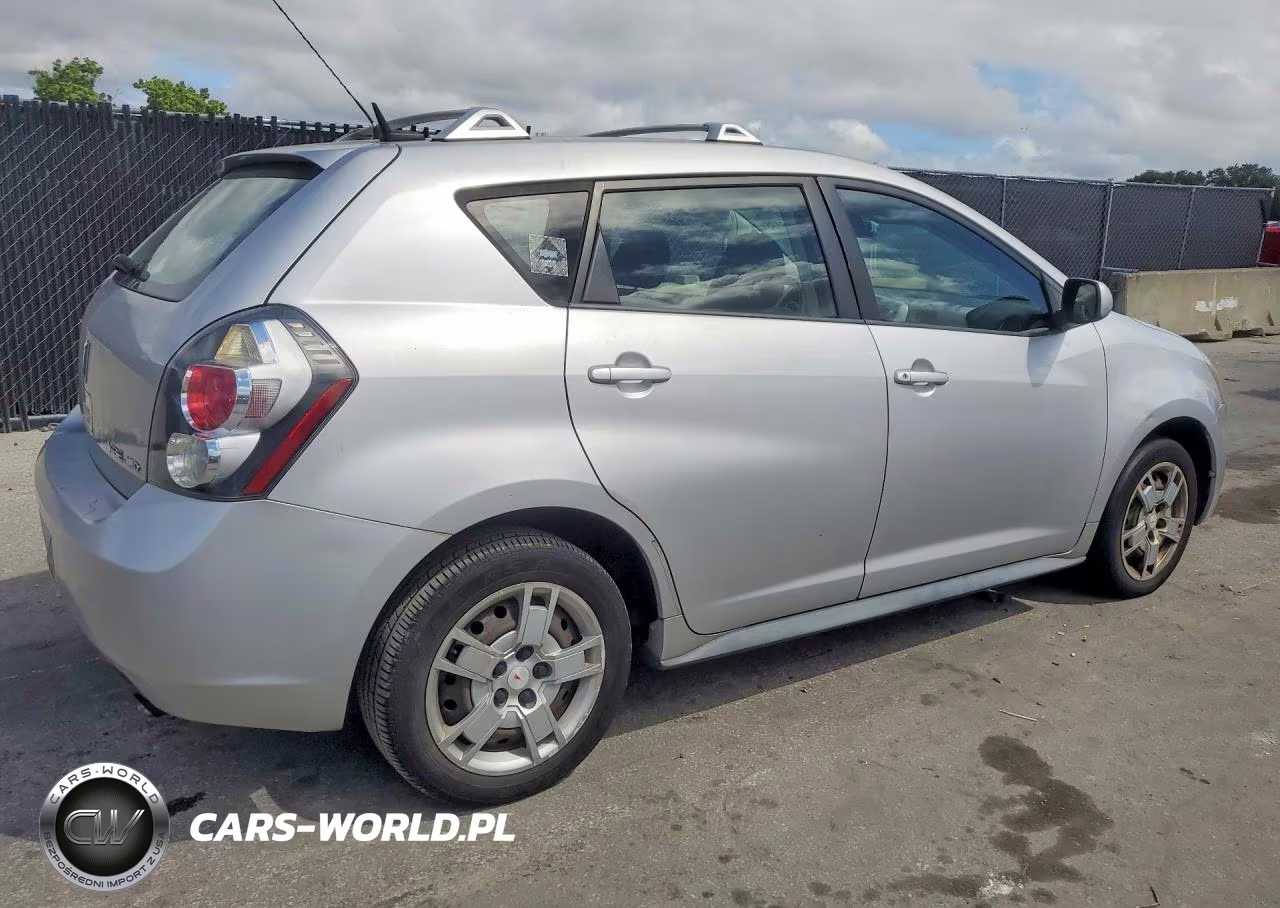 2009 Pontiac Vibe VIN:5Y2SM670X9Z437227 - 3