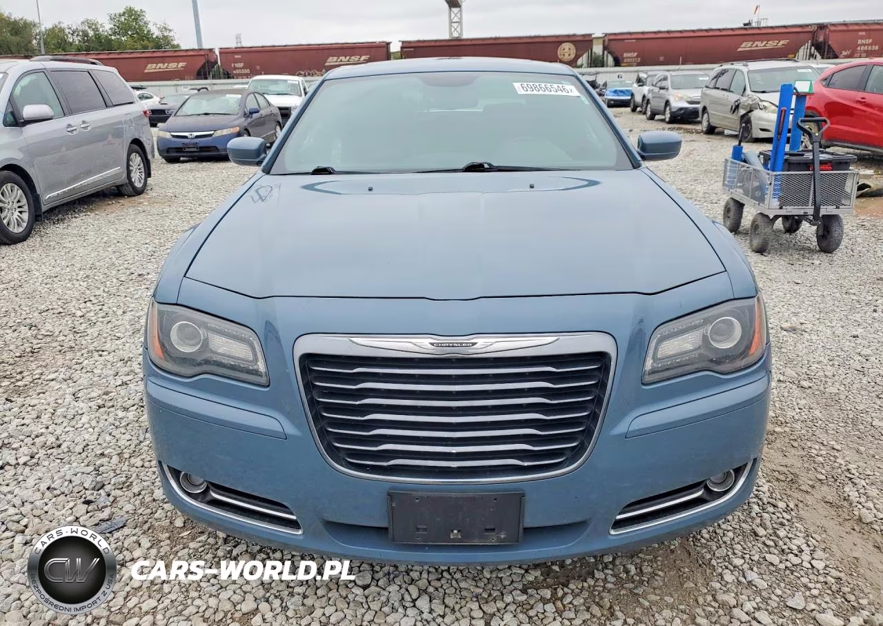 2014 Chrysler 300 S VIN:2C3CCAGG5EH273567 - 5