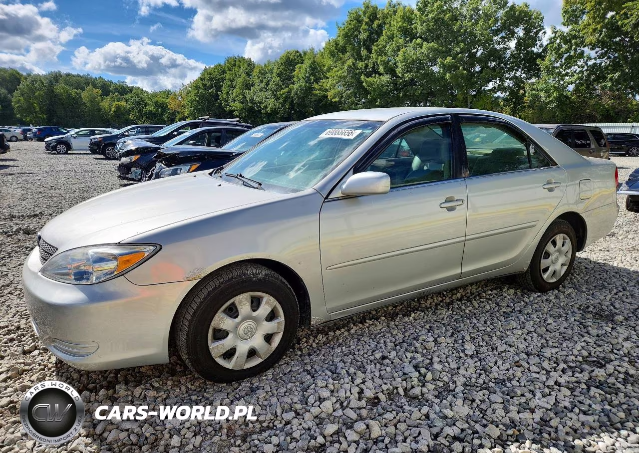 2004 Toyota Camry Le – zdjęcie 1 z 12