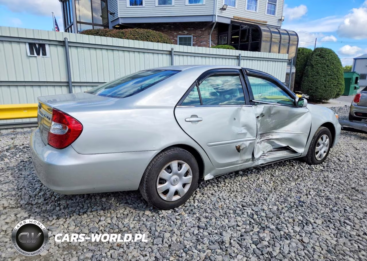 2004 Toyota Camry Le VIN:4T1BE32K54U874557 - 3