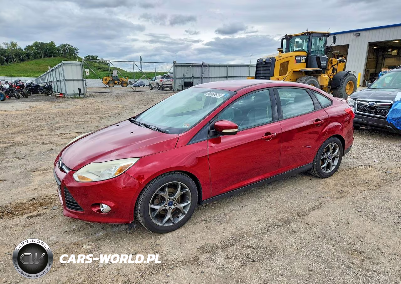 2014 Ford Focus Se VIN:1FADP3F21EL395910 - 1